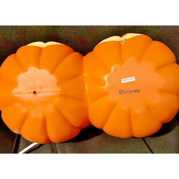 Vintage Disney Mickey and Minnie Mouse Halloween Pumpkin Blow Mold with Light - Picture 9 of 9